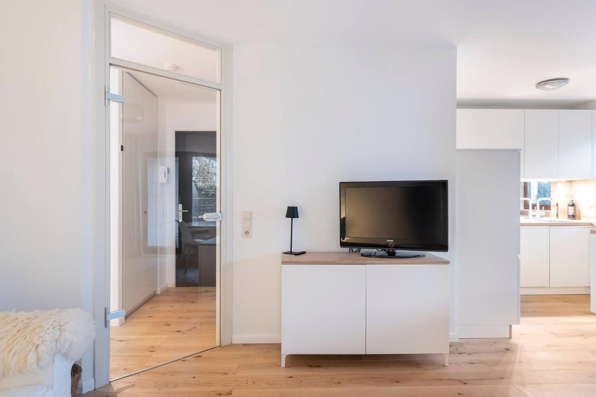 Exclusive Ludenberg Living In Stunning Area Apartment Düsseldorf