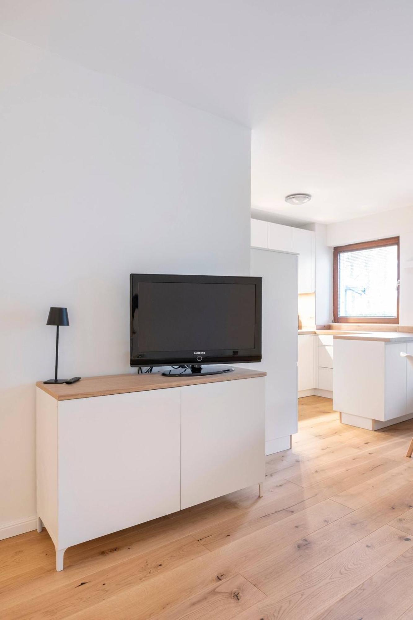 Exclusive Ludenberg Living In Stunning Area Apartment Düsseldorf