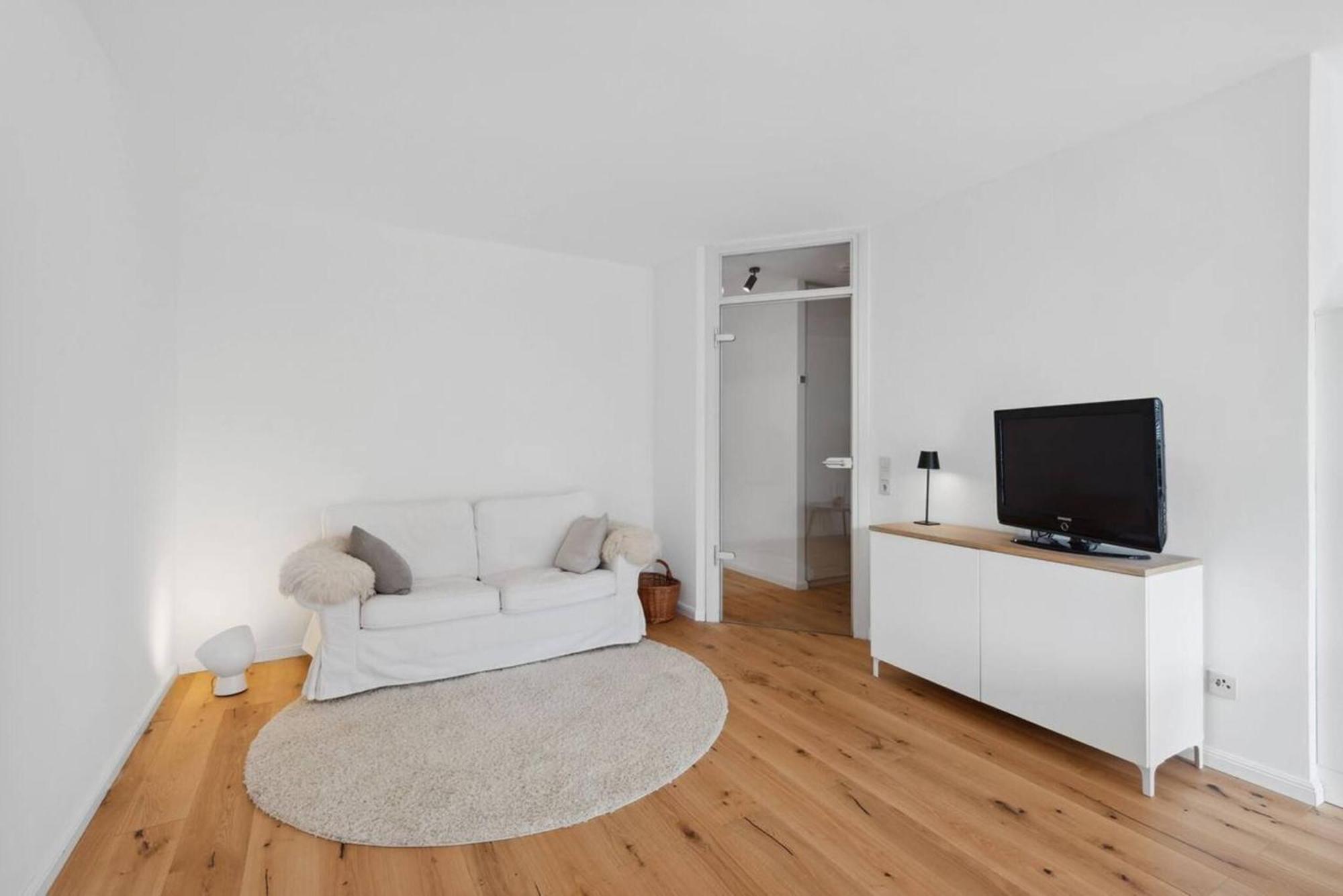 Exclusive Ludenberg Living In Stunning Area Düsseldorf