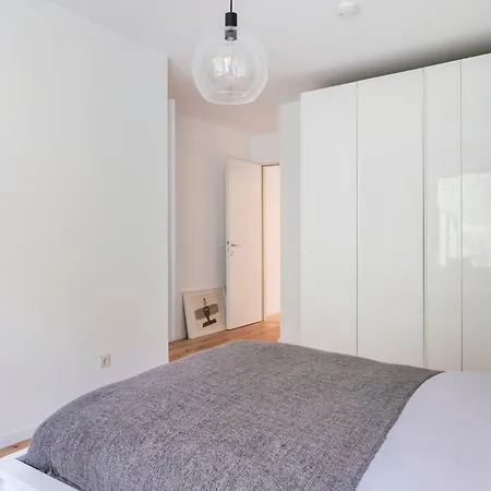 Exclusive Ludenberg Living In Stunning Area Apartment Düsseldorf